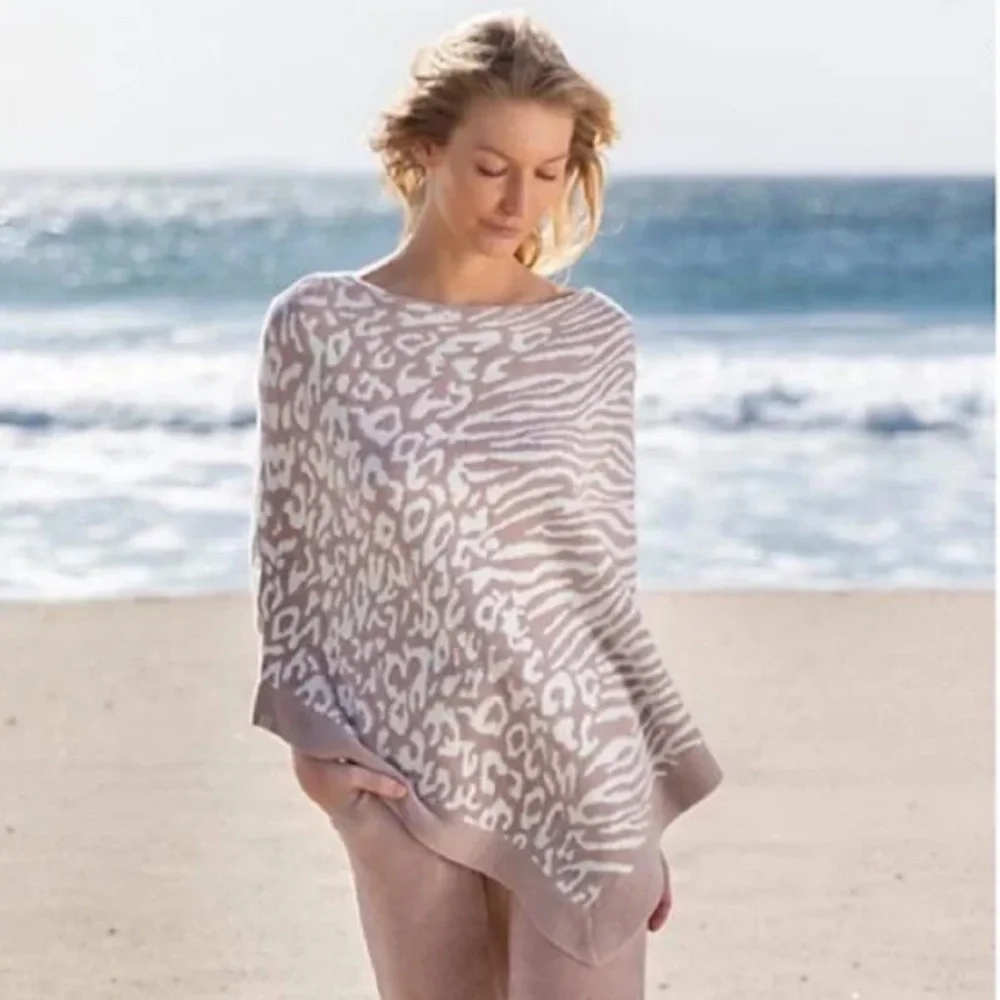 NWT Barefoot Dreams Cozychic Lite Ocean Breeze Poncho - Faded Rose Animal Print - Picture 3 of 7